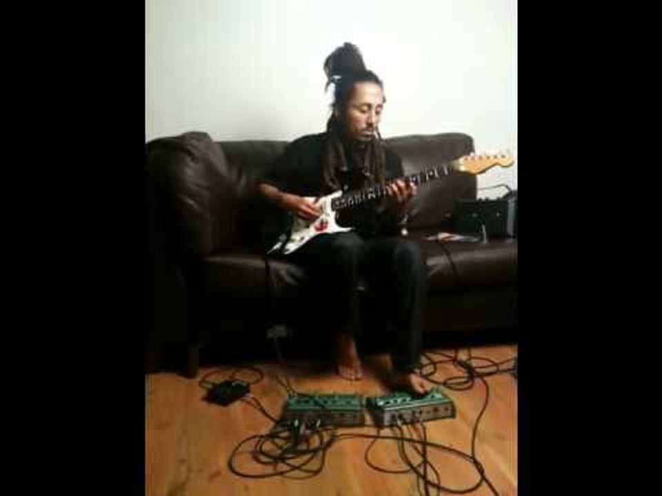 The Genie plays for GrungeCake Magazine