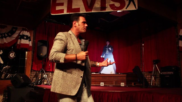 Franz Goovaerts sings 'Suspicious Minds' Elvis Week 2016