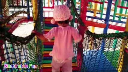 ASIK!!! Bermain Banyak Sekali Mandi Bola Anak-Anak Bersama Banyak Teman yang Asiknya Senang Sekali