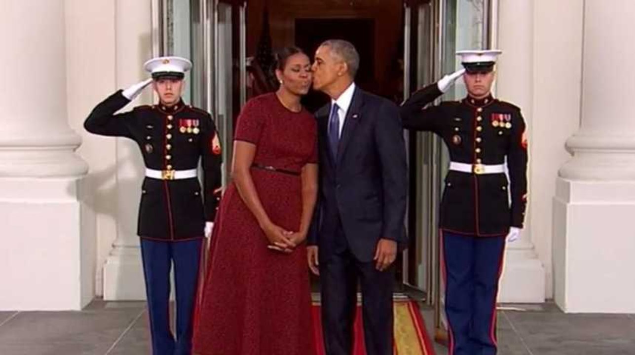 Le dernier baiser des Obama sur le perron de la Maison-Blanche