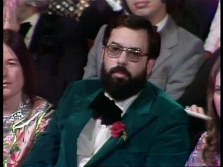 Francis Ford Coppola reçoit l'Oscar du meilleur scénario adapté pour Le Parrain