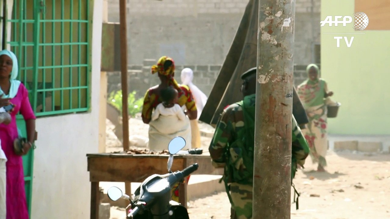 Gambias Nachbarstaaten bieten Jammeh Asyl an
