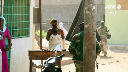 Gambias Nachbarstaaten bieten Jammeh Asyl an