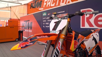 Download Video: Ryan Dungey's KTM 450 SX-F | Factory Bike Friday