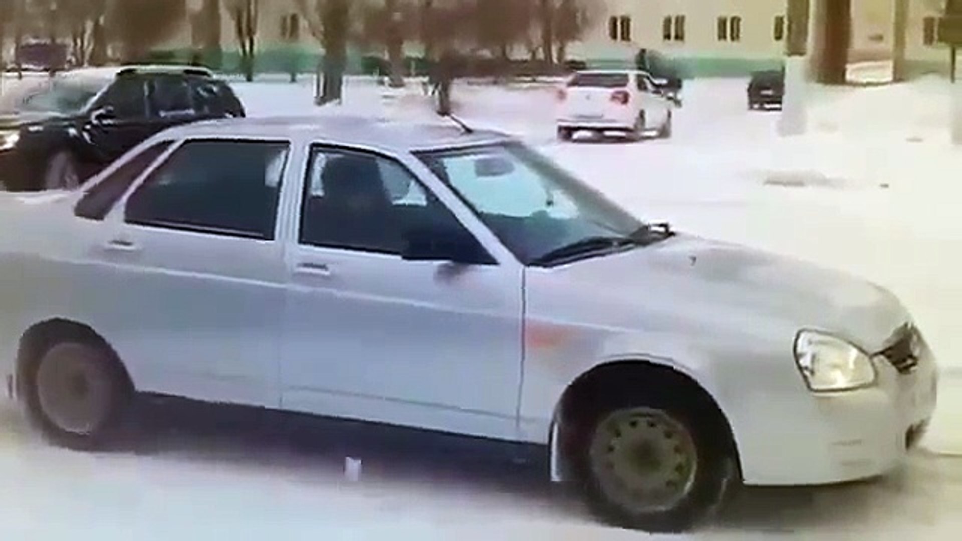 ⁣ГАИ испугалась и смоталась от грамотного водителя видео 2015