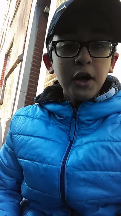 Le Chat Tout Seul Trop Mignon !?!?!?