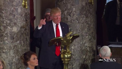 Donald Trump rend un hommage appuyé à Hillary Clinton