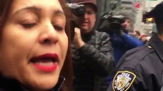 Arrestan Senadora Domininicana por Protestas Durante la Toma de Gobierno de Donald Trump