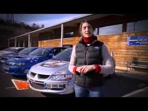 Margot essaie la Yamaha R1 580 ch est dans V6 (16/02/2012)