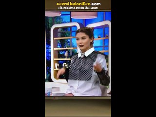 Dans Ediyorum Ayağına Kendini Deliliğe Vuran Hanım Kız