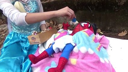 Siêu Nhân Nhện Và Em Bé Nhện Của Nữ Hoàng Băng Giá Với Người Nhện Vui Nhộn