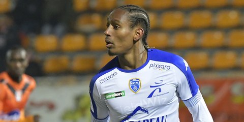 [Domino's Ligue 2] Stade Lavallois 1-0 ESTAC : Résumé