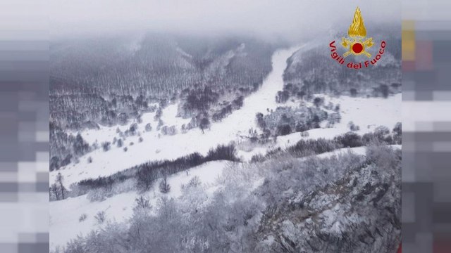 Италия: из снежного плена в отеле Ригопьяно спасены 5 человек