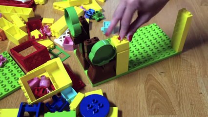 Video herunterladen: Peppa Pig Playground Construction Toys Mega Bloks Parque de Juegos de Peppa Pig y George