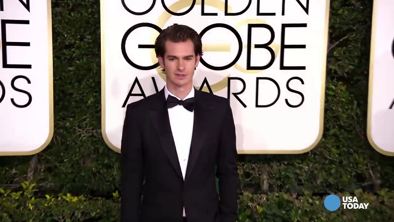 Why did Andrew Garfield kiss Ryan Reynolds at Golden Globes-peVxwUHs8S0