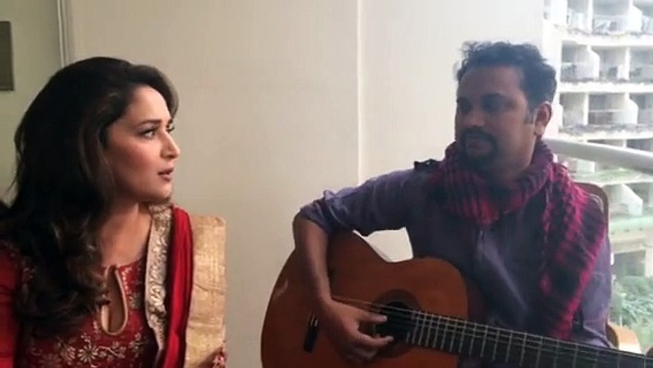 Live Jamming - Madhuri Dixit