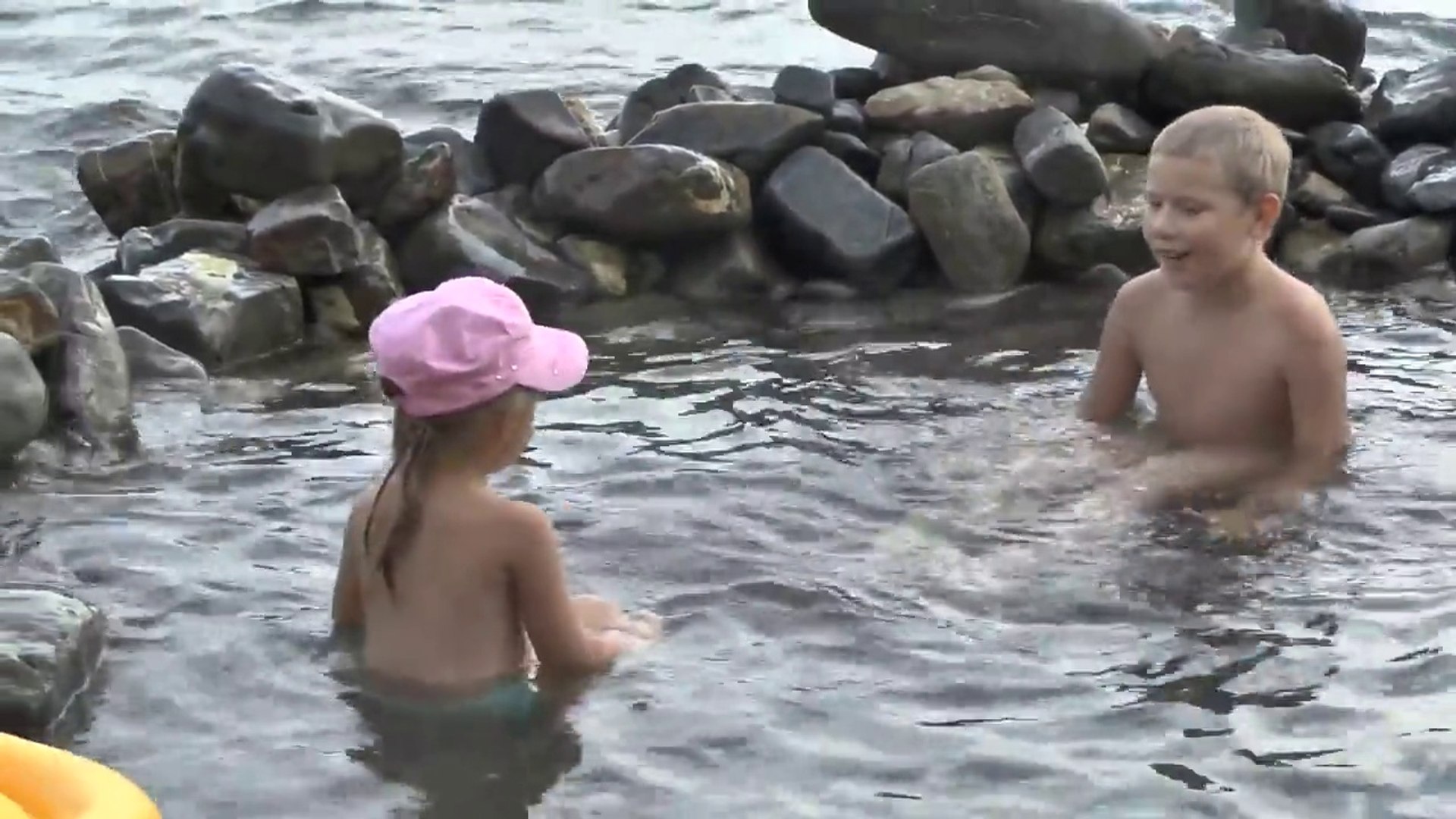 ⁣VLOG Дети купаются на диком пляже Черное море new | Children bathe in the wild beach Sea Russian