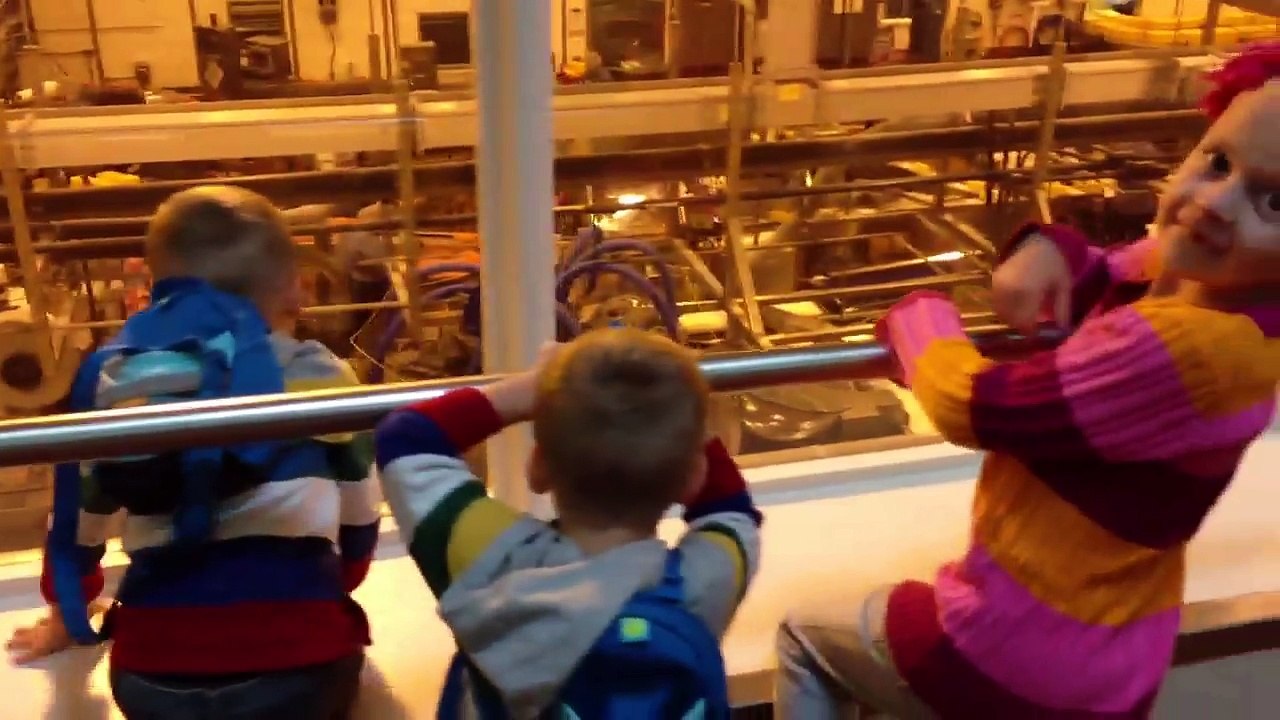 Inside the Tillamook Cheese Factory-YiP4jUOlPI8