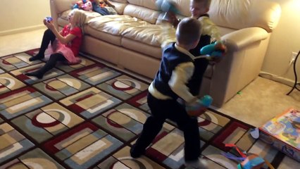 Playtime Boxing - Twins Vs. Big Brother-WekGGxOnvto