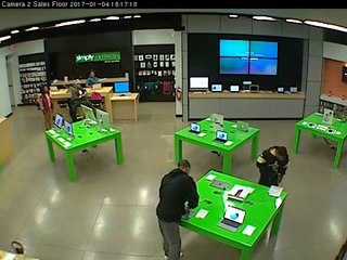 Download Video: Des voleurs rentrent dans un Apple Store avec des pinces coupantes pour voler des MacBook !