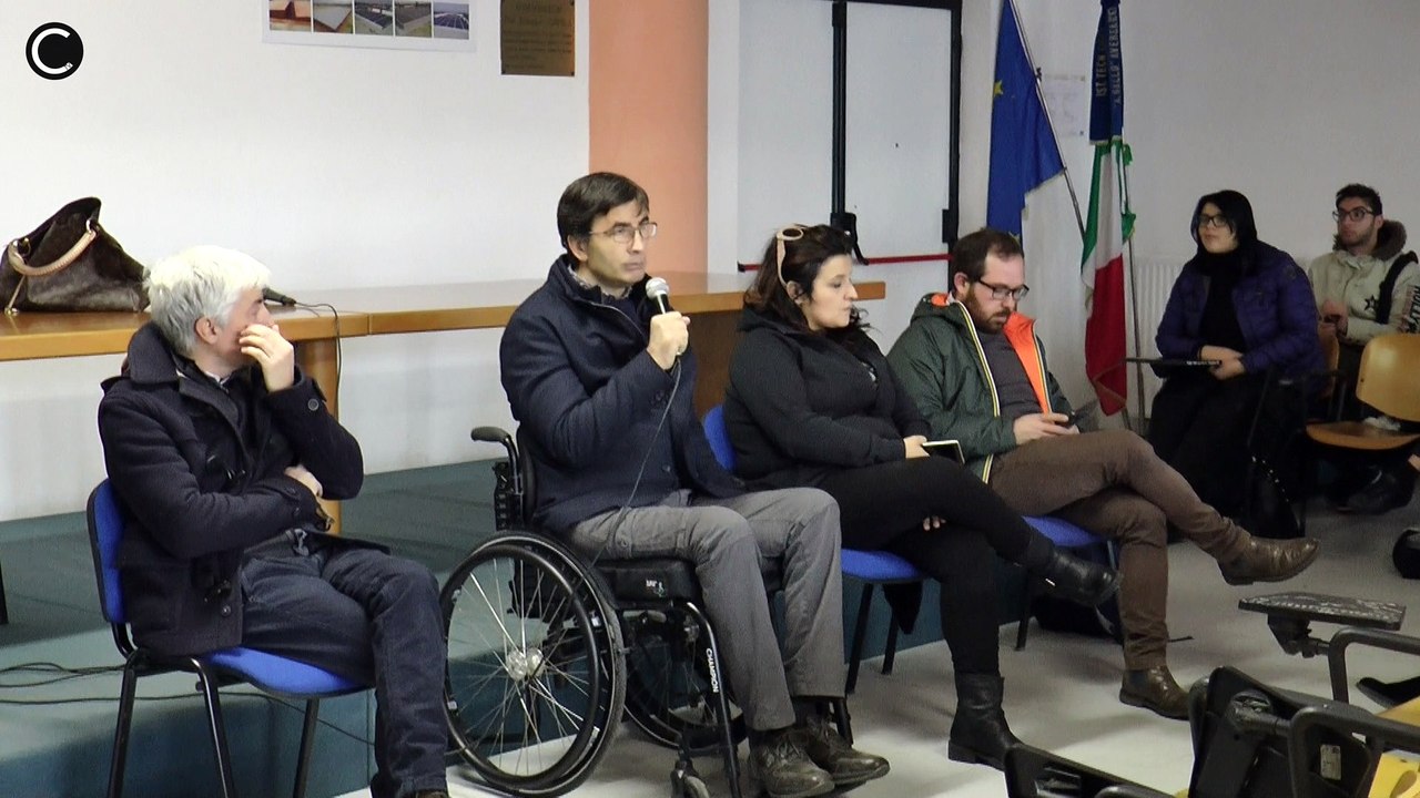 Aversa (CE) - ITE Alfonso Gallo, incontro di legalità con Nicola Barbato (16.01.17)