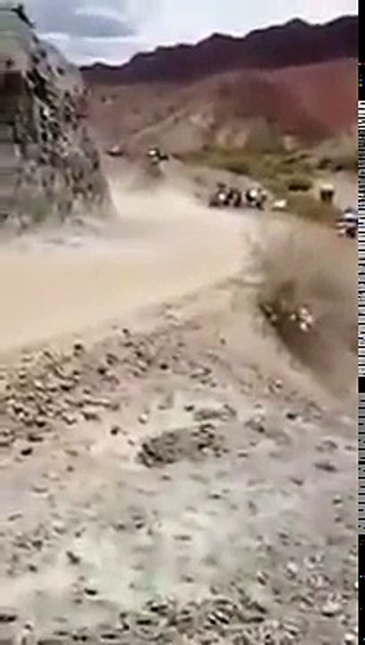 ACCIDENTE CARLOS SAINZ CRASH DAKAR 2017 ACCIDENTE CARLOS SAINZ CRASH PEUGEOT 3008 DKR SAINZ CRASH