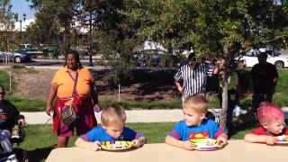 Twins First Pie Eating Contest-Tjsrk7IT-ao