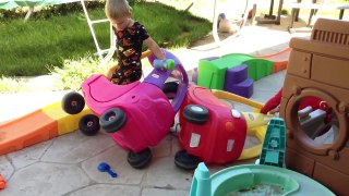 The Twin Cozy Coupe Crash-CQkd3P-_m1M