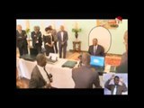 Le président Ouattara se fait enrôler pour la couverture maladie universelle