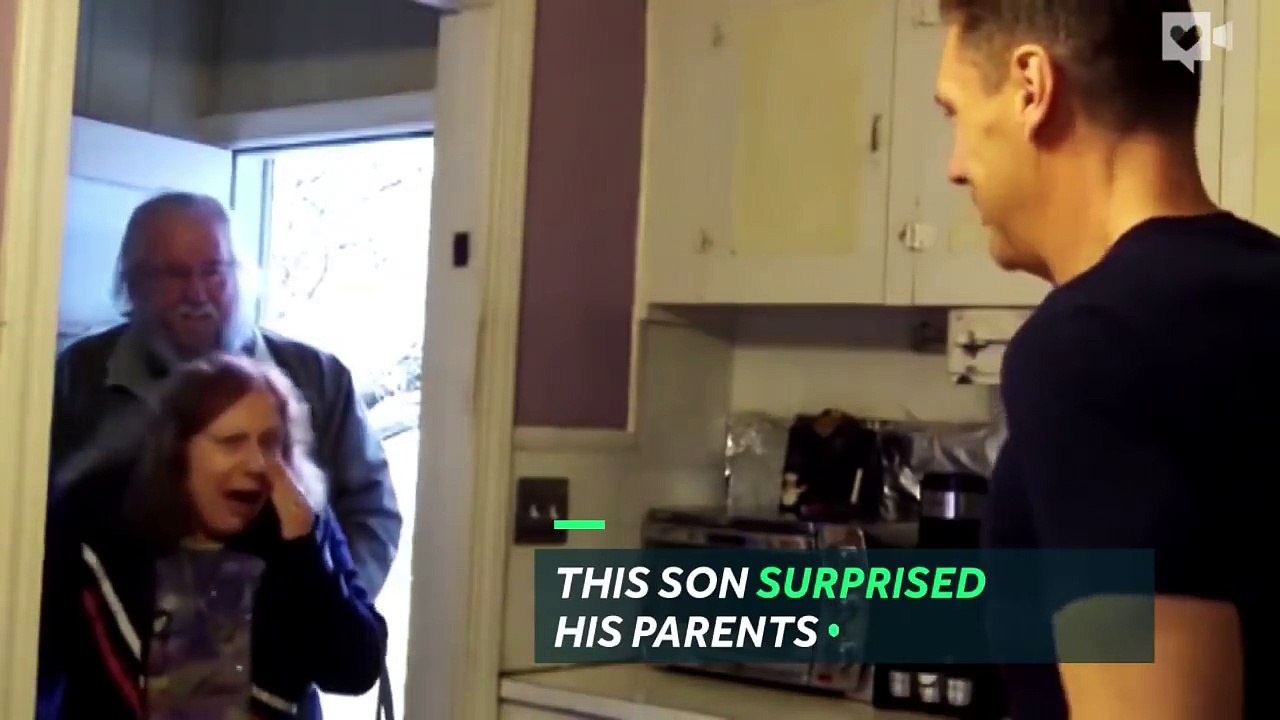 Guy suprises parents with 200 pound weight loss-_zB_VOkoJpc