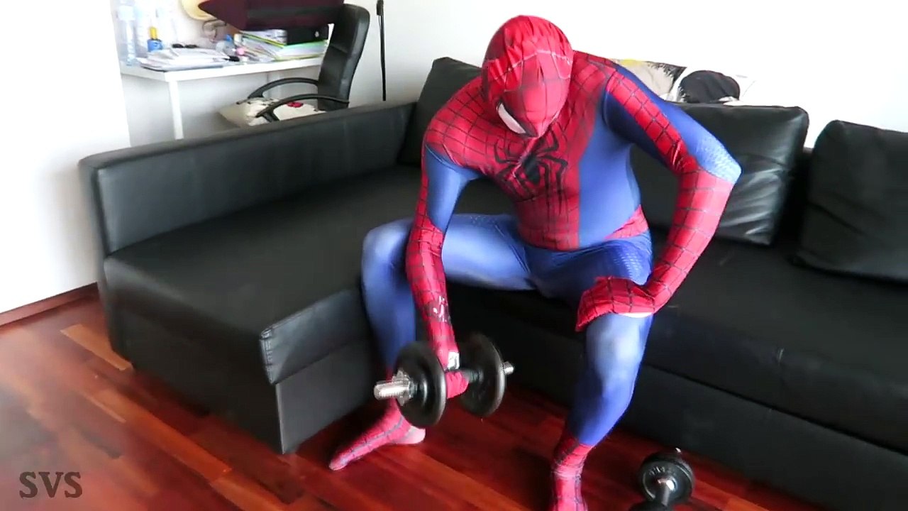 Pregnant Minnie Mouse vs SPIDERMAN! w/ Pregnant Frozen Elsa Pink Spidergirl vs Joker Superhero IRL