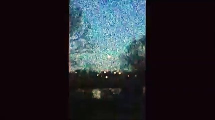 Dois OVNIs surgem no céu sobre Sutton e Coldfield, Inglaterra na mesma noite