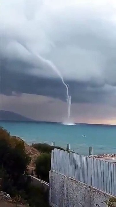 ظاهرة طبيعية  في  المرسى سبحان الله