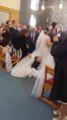 Ce gamin a pris la robe de la mariée pour un trampoline...