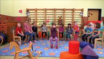 Im Keller ist es duster - Singen, Tanzen und Bewegen _ Kinderlieder-yWwrbwwrR7o