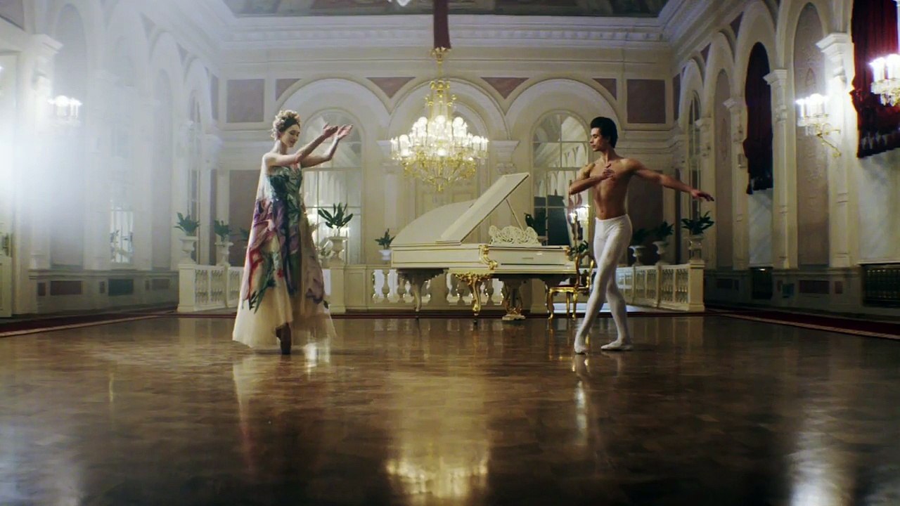 LA BELLE AU BOIS DORMANT - Le Bolchoï au cinéma (bande-annonce)-njZTFgwyd8Q