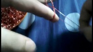 Comment faire un bracelet loom ( élastique )-YSOSC0BIg4k