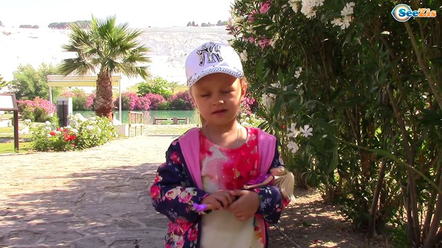 Кукла Барби и Ярослава прогулка к озеру. Уикенд в Памуккале Турция. Видео для детей. Doll Barbie