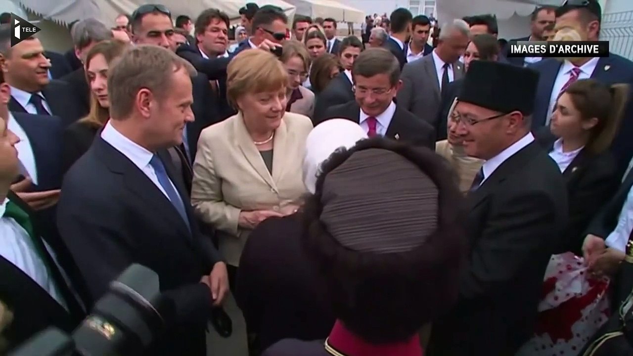 Après l'attentat de Berlin, Merkel attaquée sur sa politique d'accueil des migrants-5gVJHg3nYag
