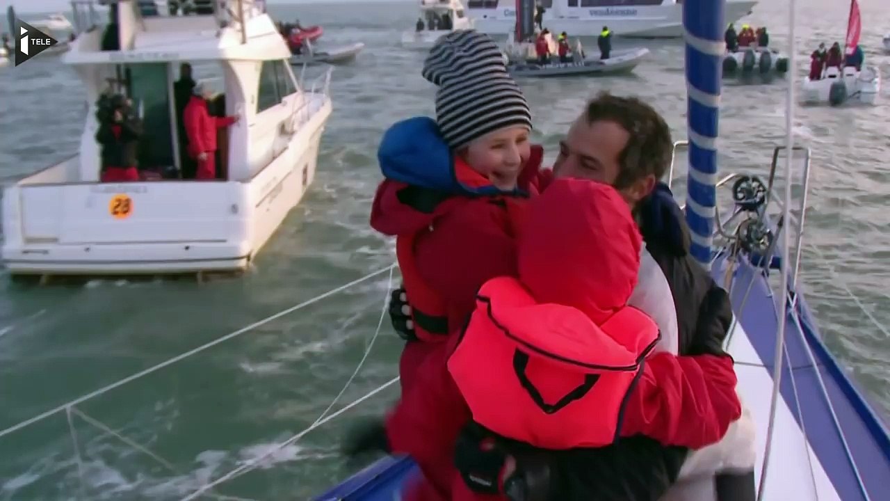 Vendée Globe  - Armel Le Cléac'h accueilli en héros aux Sables-d’Olonne-2QvQq7ZyR7A