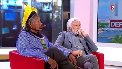 Le chef Raoni et Pierre Richard contre la déforestation-PHVWd-lKe8E