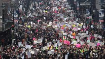 USA, la marcia fiume delle donne contro Trump