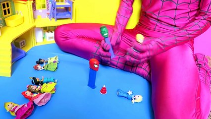 Spiderman vs Joker vs Pink Spidergirl - Baby Superhero PEZ Candy w/ Frozen Elsa - Fun Superheroes :)