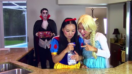Spiderman loses his head! W/ Frozen Elsa, Doctor, Snow White funny superhero video