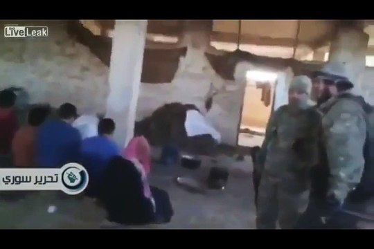 «Убивайте братья!» - Россияне в Алеппо добивают выживших женщин и стариков