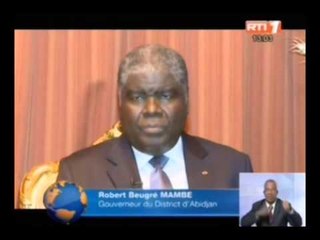 Ali Bongo fait citoyen d'honneur et chef traditionnel par le district d'Abidjan