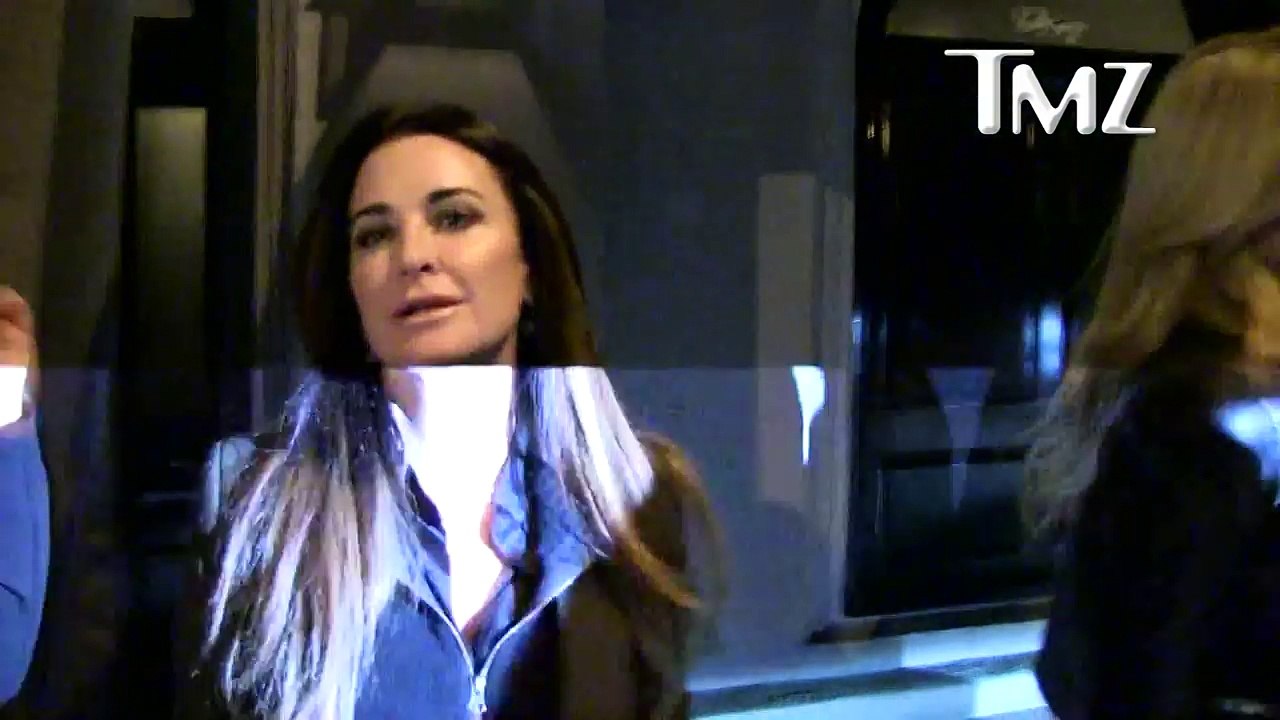 Kyle Richards Says If You Hate Trump Watch 'Celebrity Apprentice'!!! _ TMZ-eyATsK_mqvc