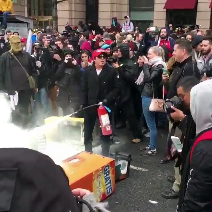 Trump supporters getting beaten for put out the fire that DisruptJ20 started.-pT9CJtQSagw