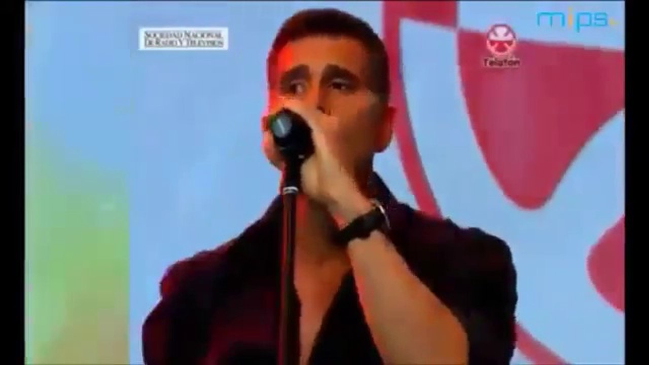 Christian Meier presenta su nueva cancion LA PENA_Teletón Perú 2016