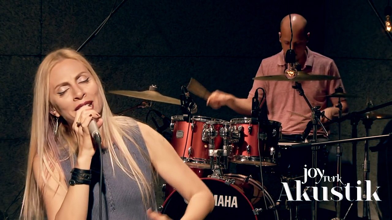 Zeynep Casalini - Duvar Akustik